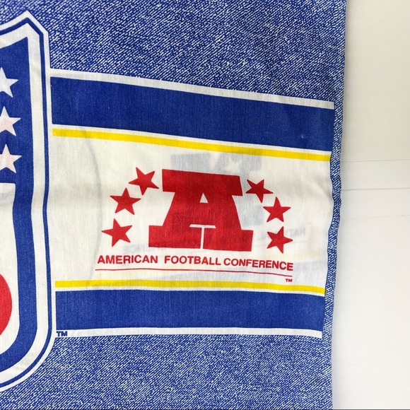 Vintage NFL Pillowcase 90’s Helmet Graphic Blue Logo Standard Size - Picture 3 of 7